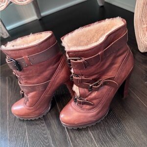 Dolce Vita Brown Leather Shearling ankle  Boots